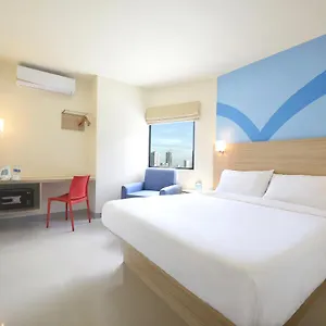3* Отель Hop Aseana Manila