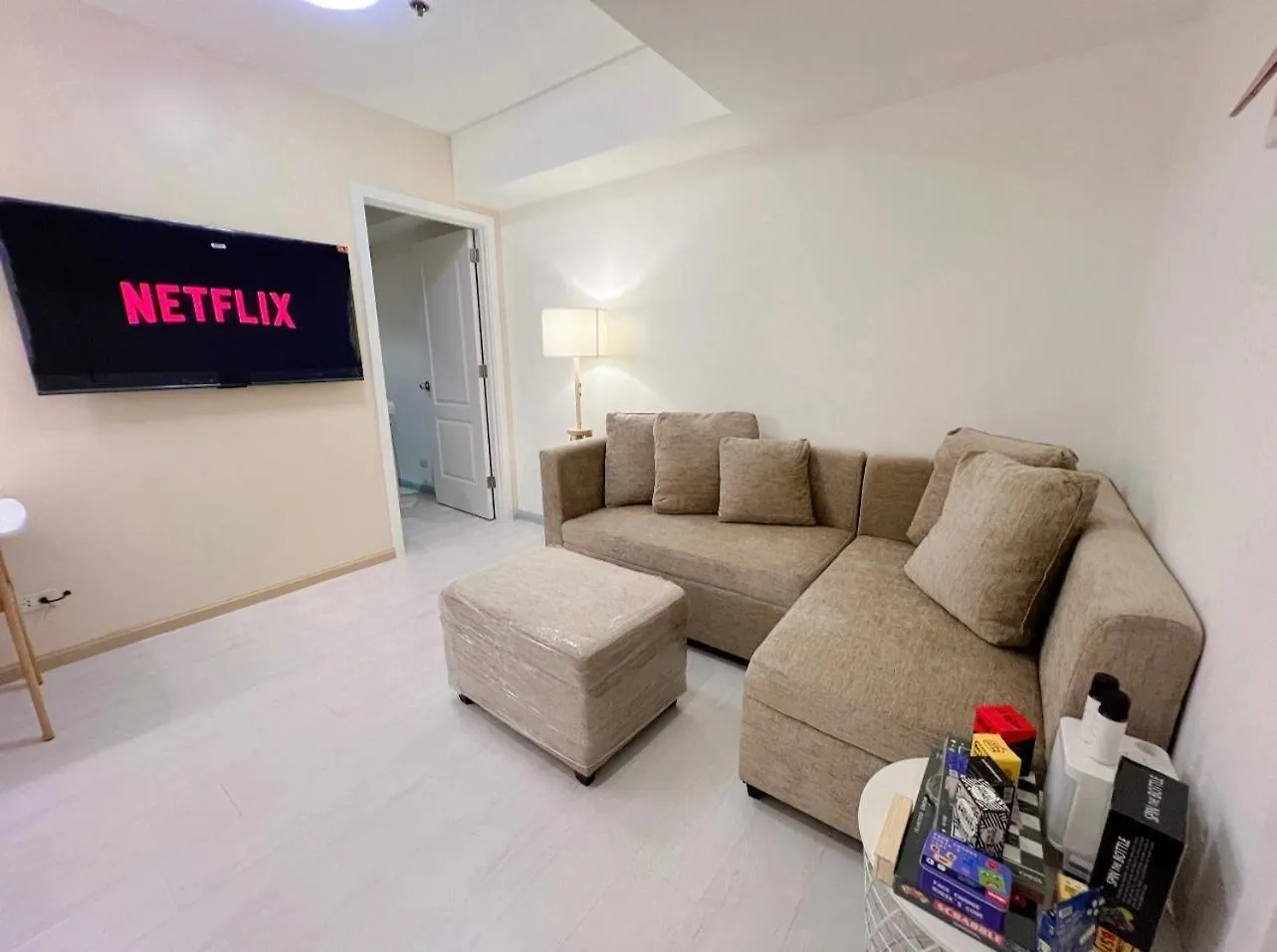 Aparthotel Azure Resort, 2Bedroom With Balcony Paranaque City